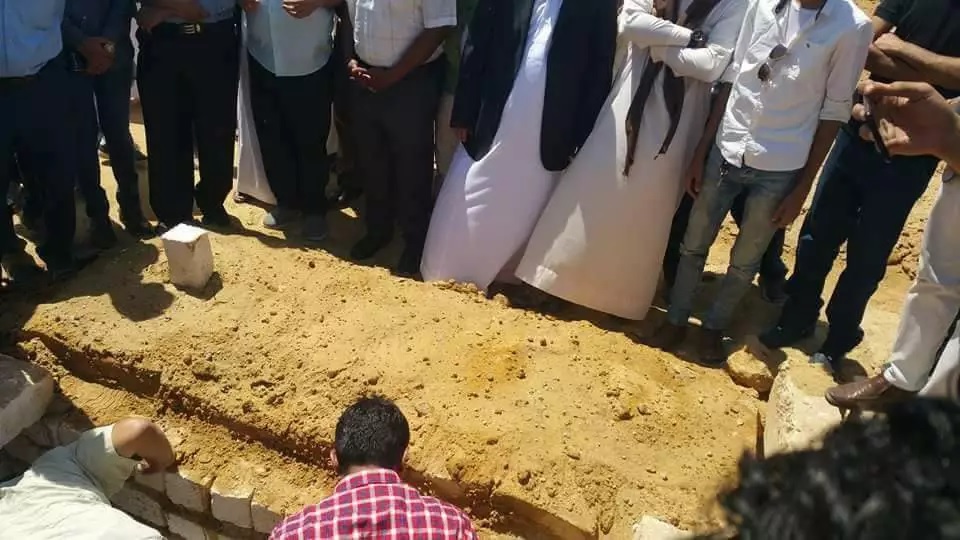 تشييع جثمان المصور الصحفي علي أبو الحياء في العاصمة المصرية القاهرة تشييع جثمان المصور الصحفي علي أبو الحياء في العاصمة المصرية القاهرة