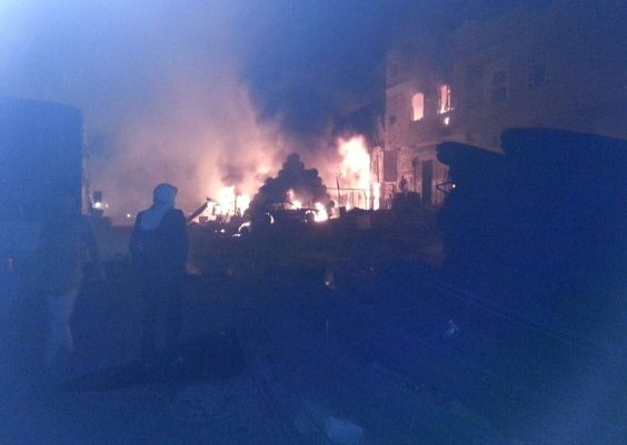 عشرات القتلى والجرحى في قصف لقوات التحالف على رتل عسكري بمحافظة إب عشرات القتلى والجرحى في قصف لقوات التحالف على رتل عسكري بمحافظة إب