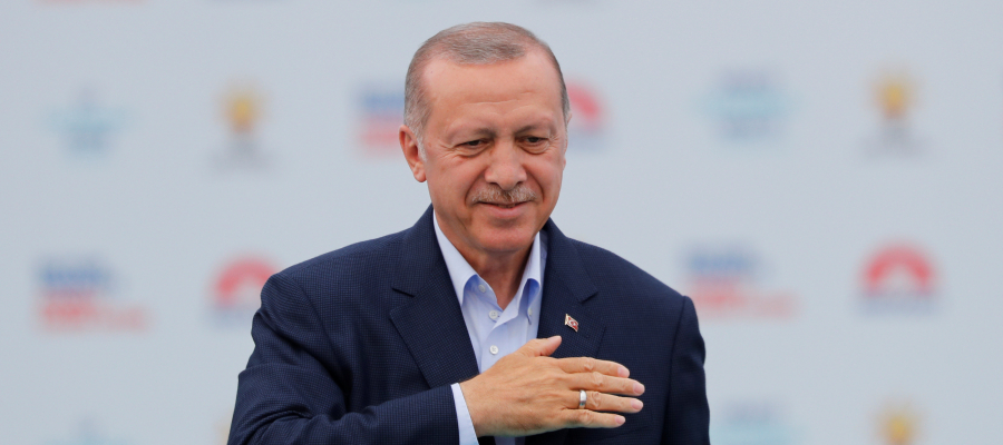 «أردوغان» يفوز بولاية جديدة لمدة 5 سنوات وتحالفه يحصد أغلبية بالبرلمان «أردوغان» يفوز بولاية جديدة لمدة 5 سنوات وتحالفه يحصد أغلبية بالبرلمان