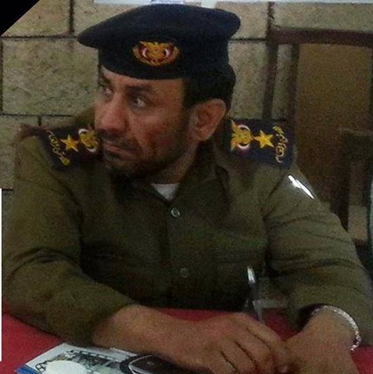 مقتل مدير أمن مدينة مارب وإصابة 5 بينهم جنود في اشتباكات بين مسلحين وقوات اللواء العاشر بالحديدة مقتل مدير أمن مدينة مارب وإصابة 5 بينهم جنود في اشتباكات بين مسلحين وقوات اللواء العاشر بالحديدة
