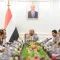 العرادة يوجه تنفيذي مأرب بإعطاء الأولوية لاحتياجات المواطنين وتكثيف النزول الميداني لتسهيل الخدمات