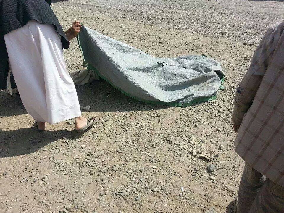 مصادر: المواطنون ينتشلون جثث 16 جندي والحوثيين يسيطرون على منطقة شملان في ظل غياب الجيش والأمن مصادر: المواطنون ينتشلون جثث 16 جندي والحوثيين يسيطرون على منطقة شملان في ظل غياب الجيش والأمن