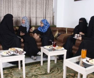 أول «كافيه» للفتيات في اليمن