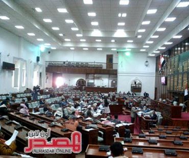 نواب المؤتمر والمستقلون يفتحون النار على المخلافي والعمراني ويحذرون من «جرعة» سعرية