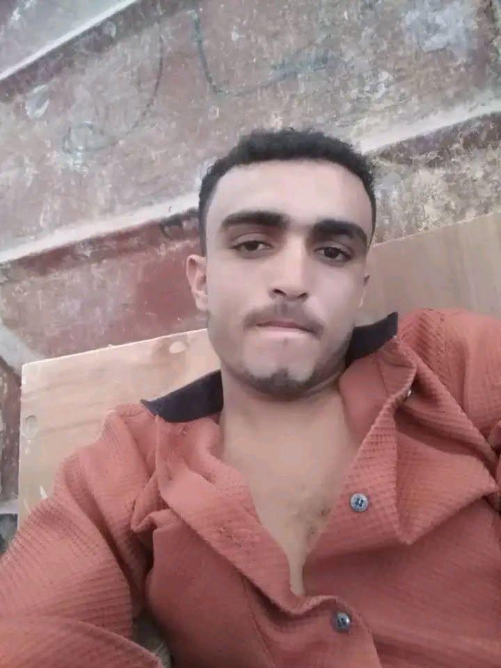مطالبات محلية في سامع بضبط عنصر حوثي متهم بقتل شاب إثر خلاف على "جالون ديزل" مطالبات محلية في سامع بضبط عنصر حوثي متهم بقتل شاب إثر خلاف على "جالون ديزل"
