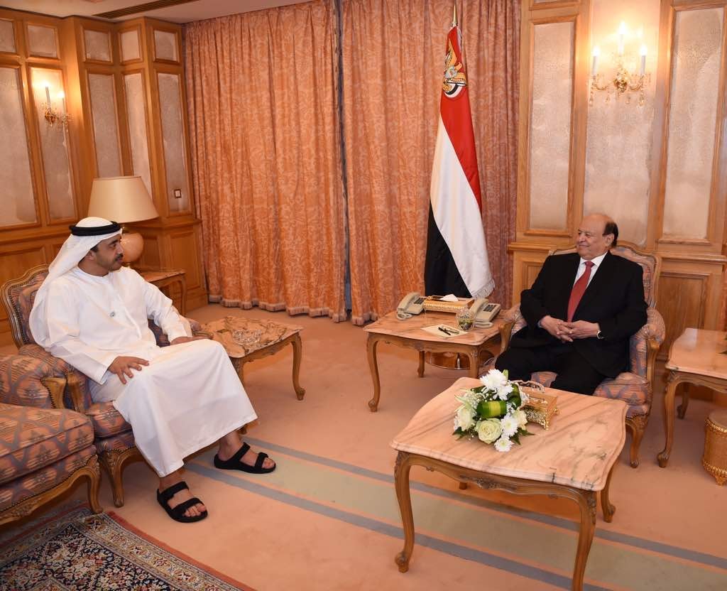 التقى وزير خارجيتها.. الرئيس هادي يزور أبو ظبي بعد قطيعة لأكثر من عام