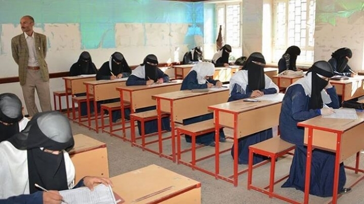 نقاش حول جدوى امتحانات الثانوية العامة في ظل تفشي الغش ومطالبات باعتماد "ألية بديلة" لضمان جودة المخرجات نقاش حول جدوى امتحانات الثانوية العامة في ظل تفشي الغش ومطالبات باعتماد "ألية بديلة" لضمان جودة المخرجات