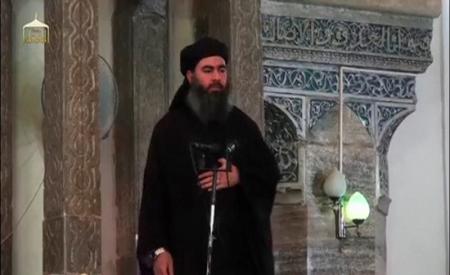 زعيم تنظيم الدولة الإسلامية يدعو المسلمين في انحاء العالم للانضمام إليه زعيم تنظيم الدولة الإسلامية يدعو المسلمين في انحاء العالم للانضمام إليه