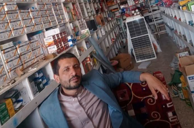 مقتل تاجر إثر تعرضه لإطلاق نار داخل محله التجاري في عمران مقتل تاجر إثر تعرضه لإطلاق نار داخل محله التجاري في عمران