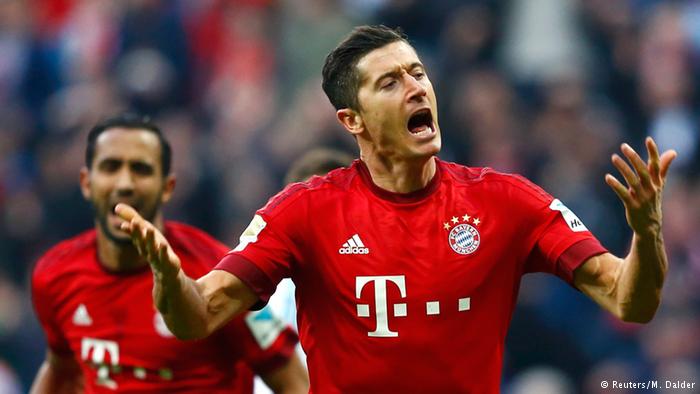 ليفاندوفسكي يقود بايرن ميونيخ لعبور أوجسبورج