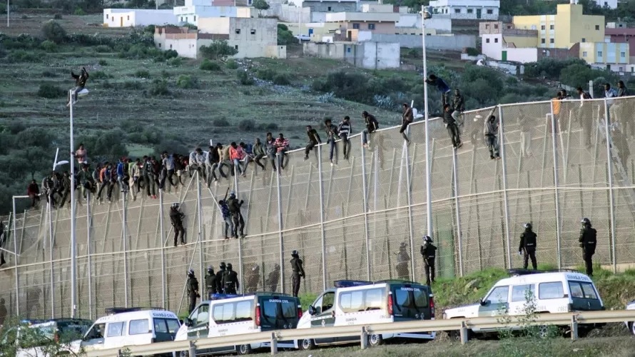 المغرب.. أكبر جمعية حقوقية تطالب بتمكين دخول 50 يمنياً إلى مليلية
