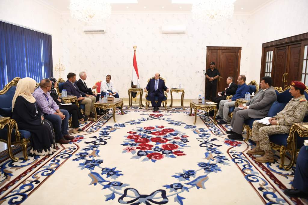 هادي يستقبل بعثة من الأمم المتحدة قبيل يوم واحد من وصول غريفيث