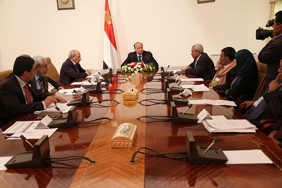 هادي يجتمع بهيئة رئاسة مؤتمر الحوار لمناقشة المرحلة الختامية وتقارير الفرق