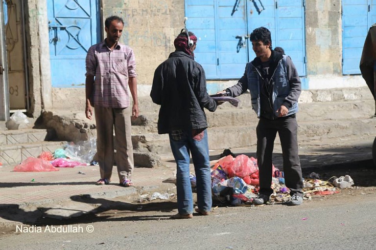 بصمة وجود تنفذ حملة "الوفاء لعمال النظافة" بصنعاء