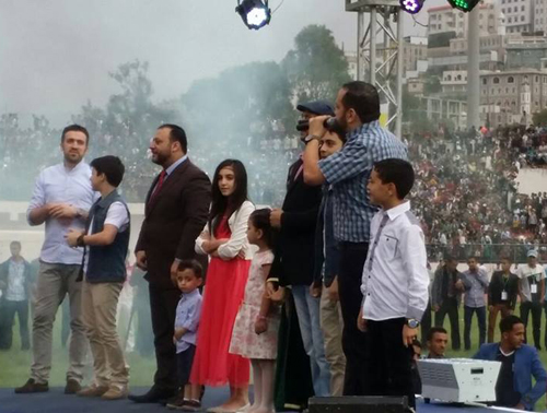 نجوم طيور الجنة يغادرون صنعاء بعد إحياءهم مهرجان فني في صنعاء وإب
