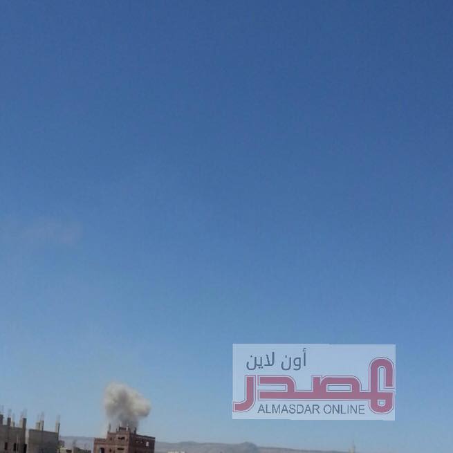 قصف جوي مكثف لمقاتلات التحالف استهدف معسكر الصيانة شمال العاصمة صنعاء