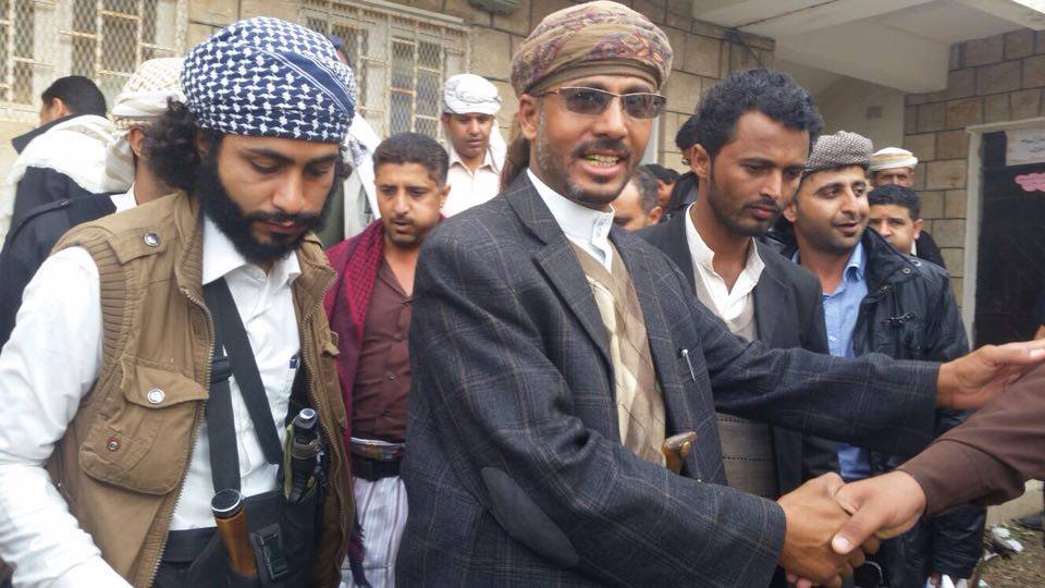 تعز.. اجتماع قبلي وحزبي في التربة والعزل المجاورة لها للتصدي لأي محاولات لتفجير الحرب