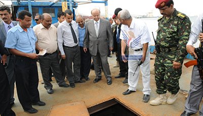 التحالف يضبط زورقاً إيرانياً في بحر العرب يحوي كمية من الأسلحة في طريقها إلى الحوثيين (تفاصيل)