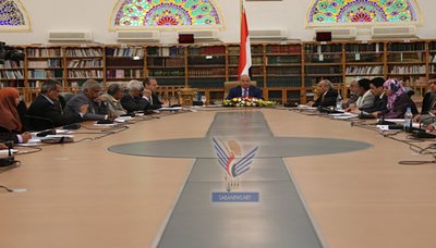 هادي يرأس اجتماعاً للجنة التوفيق للمشاورة حول لجنة صياغة الدستور 