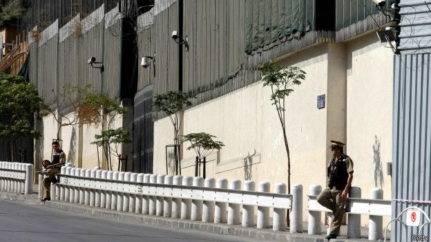 سقوط صاروخين في سفارة روسيا بالعاصمة السورية دمشق