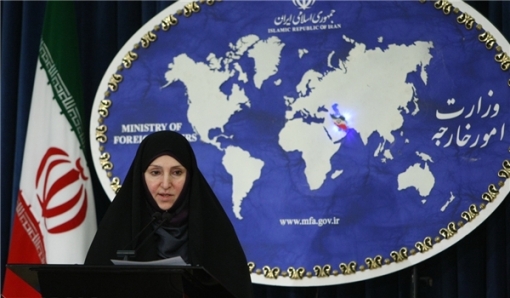 إيران تطالب الاطراف في اليمن  التمسك بالحلول السياسية وتقول إن الهجوم الجوي أمرٌ خطير