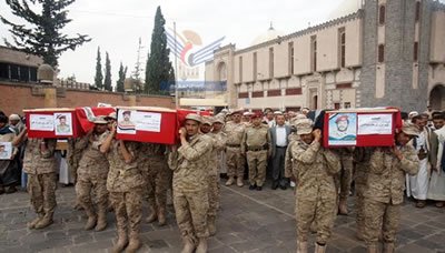 تشييع جثامين عشرة جنود يمنيين قتلوا بنيران «أنصار الله وأنصار الشريعة»
