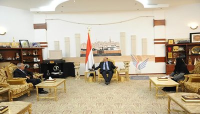 هادي يبحث مع فياض مقترحات لتنفيذ ألف مشروع وإيجاد فرص عمل في المناطق النائية
