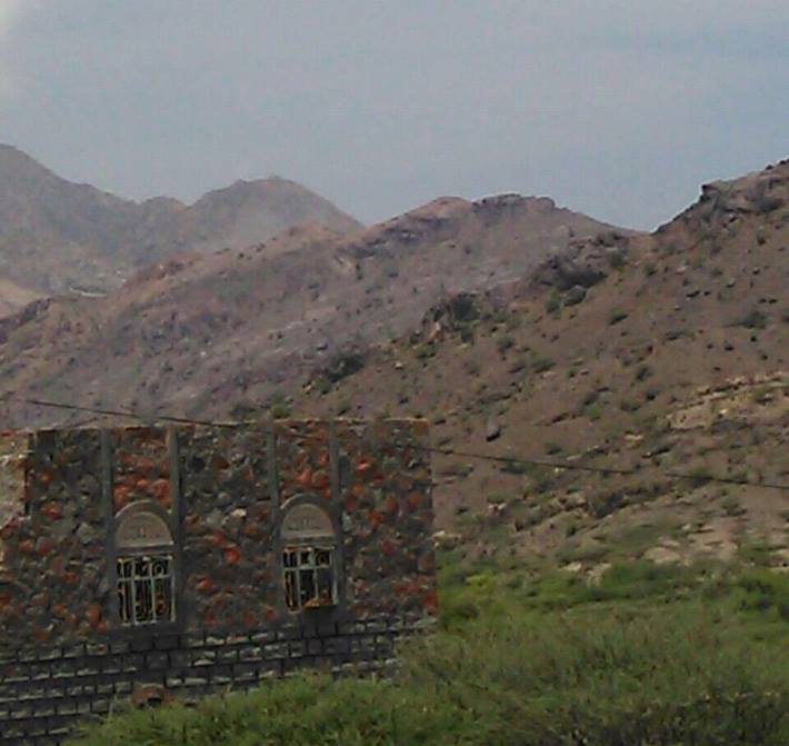 Eight killed in clashes between pro-government forces and Houthi-Saleh militants in Lahj