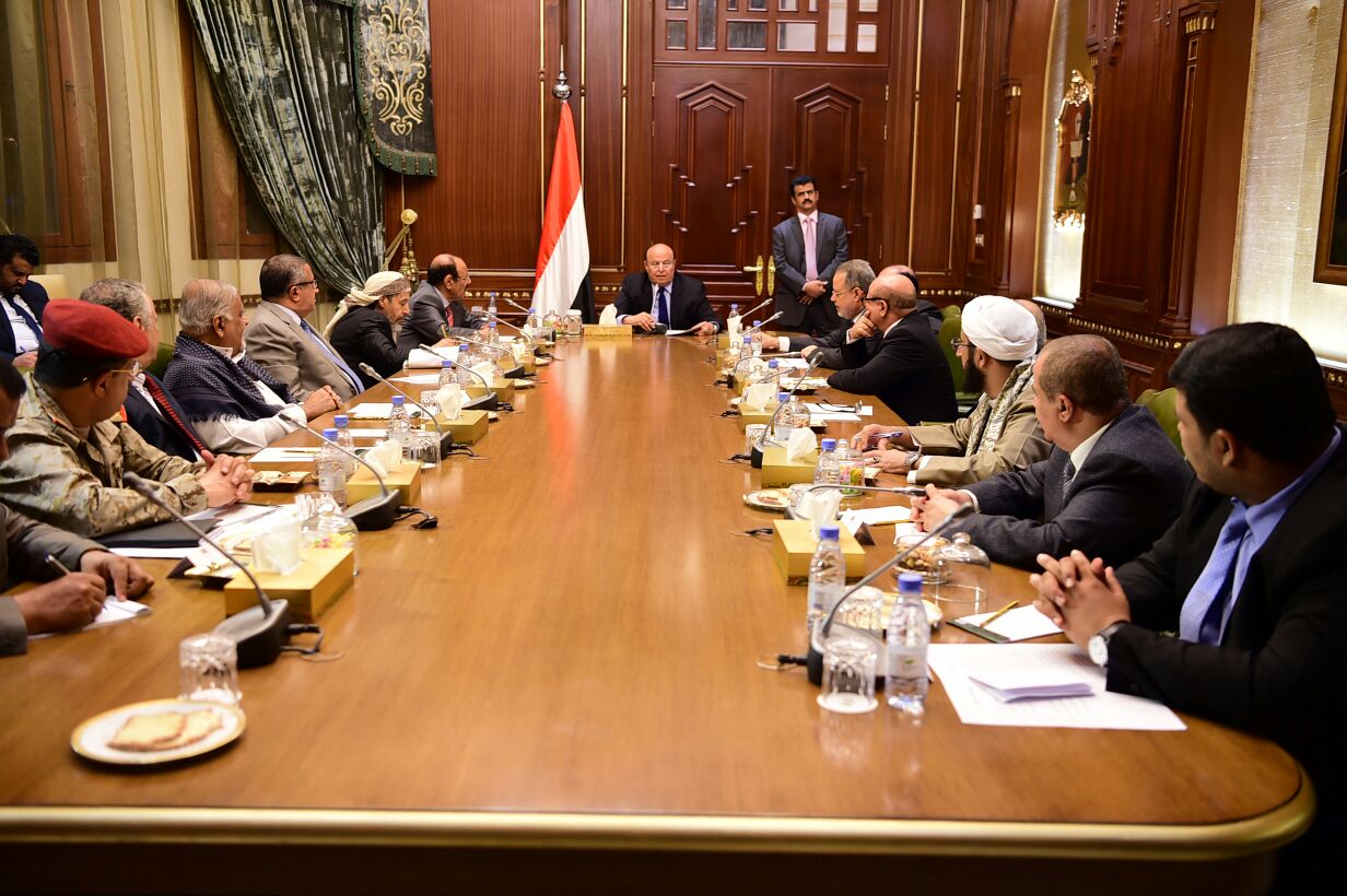 الرئاسة اليمنية تقول إنها ستتعامل بإيجابية مع تقرير فريق تقييم الحوادث بشأن قصف «صالة العزاء»