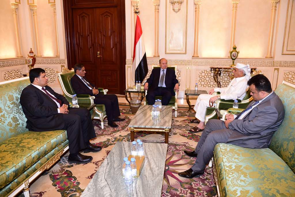 محافظا حضرموت وعمران وسفير اليمن بروسيا يؤدون اليمين الدستورية في الرياض محافظا حضرموت وعمران وسفير اليمن بروسيا يؤدون اليمين الدستورية في الرياض