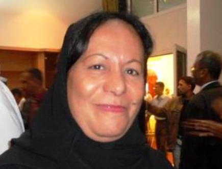 الاتحاد العربي للكرة الطائرة يكرم أهم شخصية نسوية في تاريخ الرياضة اليمنية (نوال قاسم سيف)