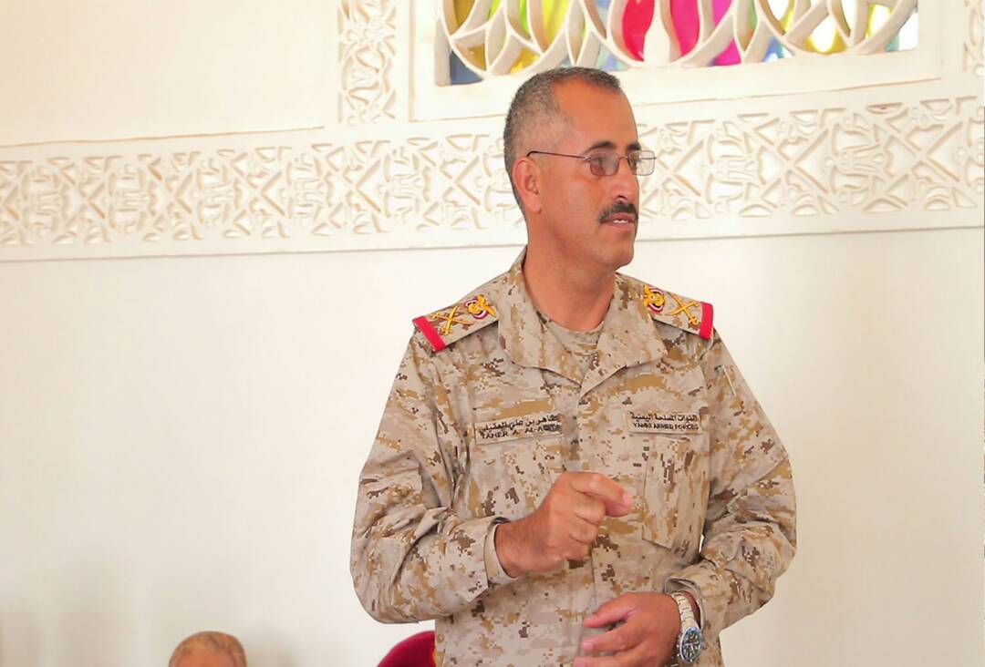 رئيس الأركان الجديد يصل مارب ويترأس أول اجتماع للقيادات العسكرية