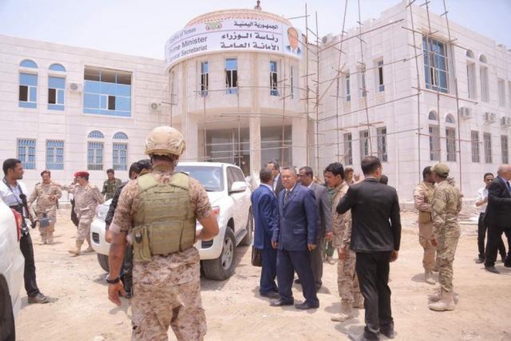 وفد من قيادة التحالف العربي يصل عدن ويتأكد من عودة الاستقرار للمدينة