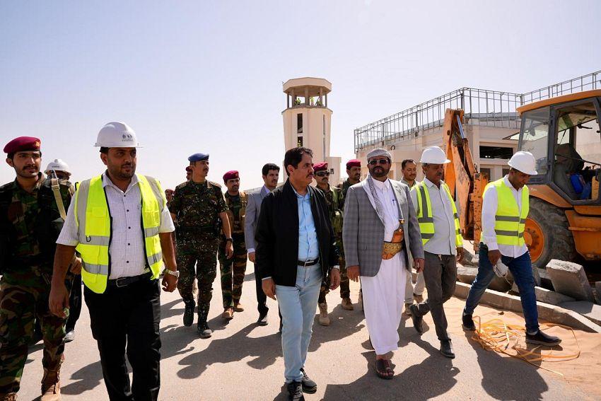 "بدأنا من حيث انتهى الآخرون فيما يتعلق بالأجهزة والمعدات".. العرادة يتفقد الأعمال الجارية في مطار مأرب الدولي