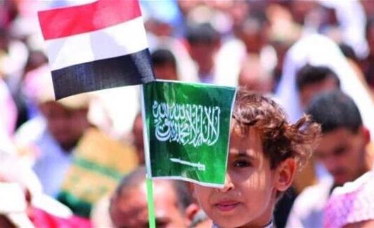نشطاء سعوديون يُطلقون حملة #مننا_وفينا للتضامن مع اليمنيين