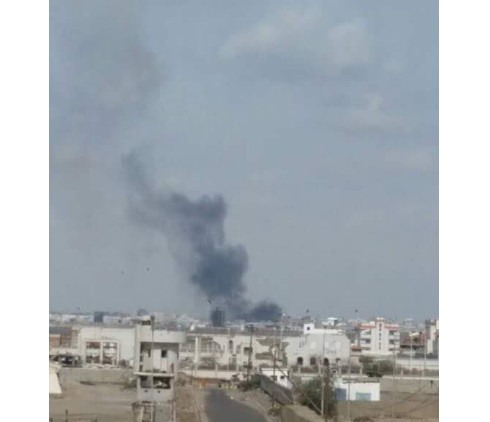 بيان للداخلية يقول إن 3 أشخاص قُتلوا وأُصيب 35 بتفجير عدن