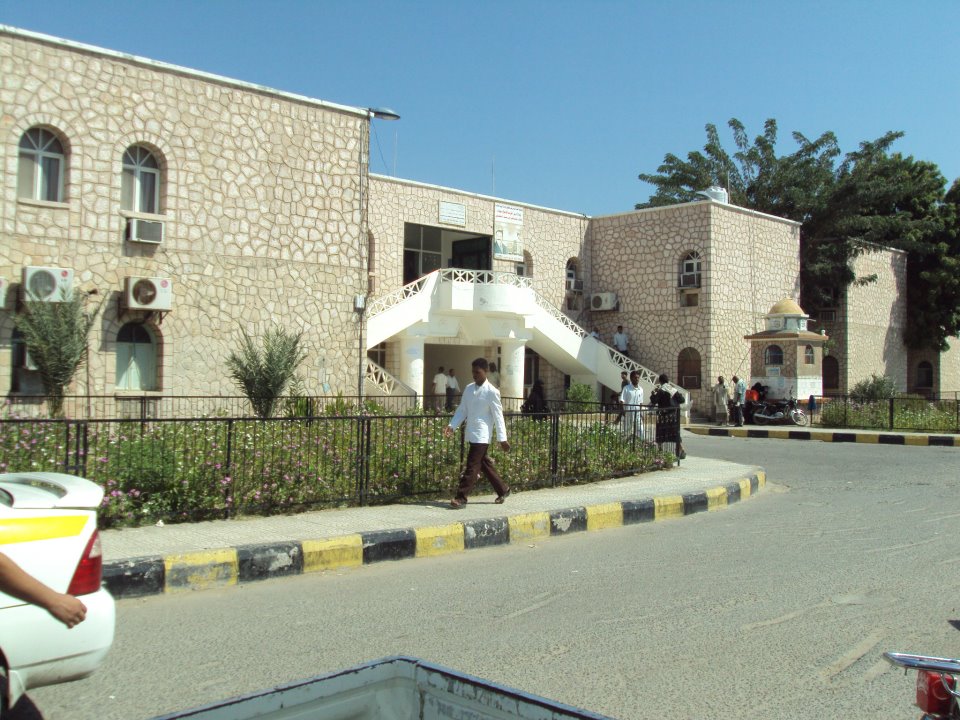مستشفى مركزي بحضرموت مهدد بالإغلاق عقب هجوم لمسلحين الخميس الماضي