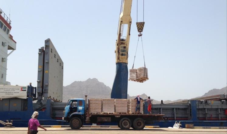 حراسة ميناء المنطقة الحرة بعدن تُحبط محاولة مسلحين اقتحام البوابة الغربية 