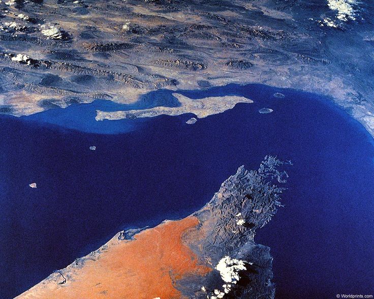 الحرس الثوري الإيراني يحتجز سفينة صيد سعودية