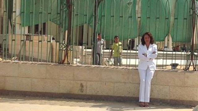 وزيرة تونسية لجيش مصر من ميدان رابعة: لن ننهزم وزيرة تونسية لجيش مصر من ميدان رابعة: لن ننهزم