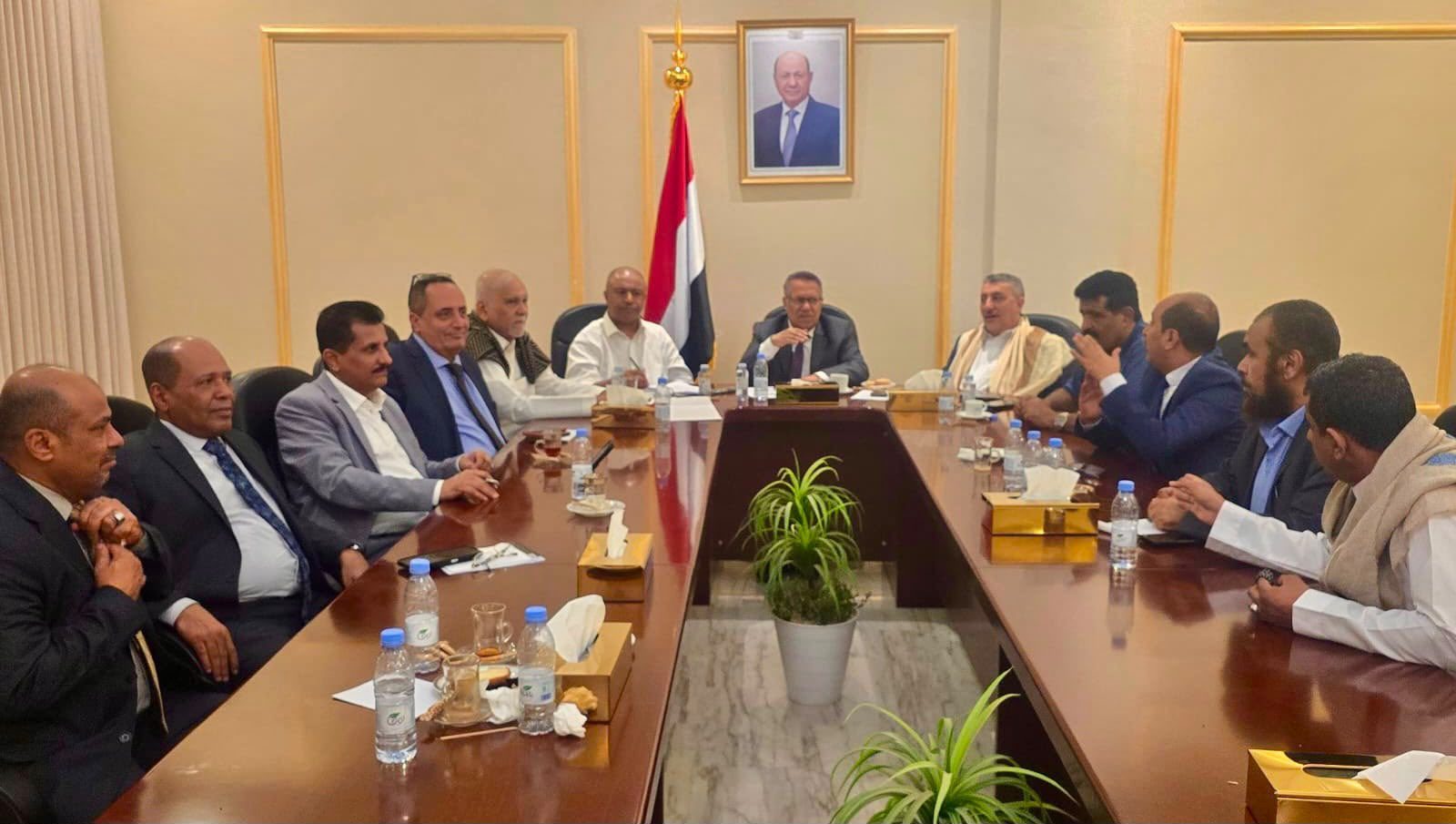 دعا إلى سرعة تشكيل اللجنة التحضيرية للحوار الجنوبي.. تكتل الأحزاب يدعم إجراءات الحكومة لمواجهة الخروقات