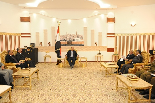 الرئيس هادي: أجهزة الداخلية تحولت خلال العقد الماضي من حامٍ للأمن إلى حامٍ للسلطة