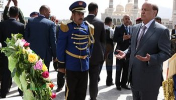 الرئيس يضع أكليل من الزهور على ضحايا يوم 21 مايو ويجري لقاءً مع سفير فنلندا