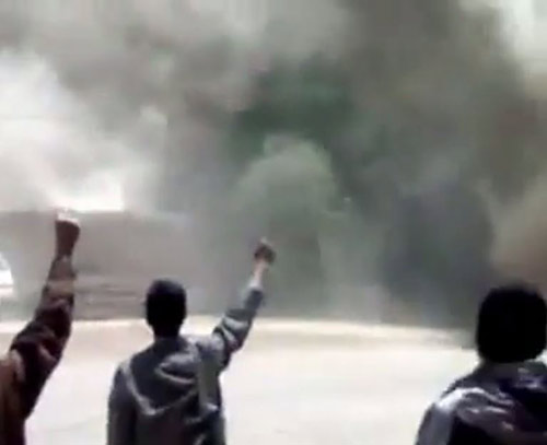 الحوثيون يفجرون منزلاً في صبر جنوب غرب تعز بعد سيطرتهم على منطقة عبدان