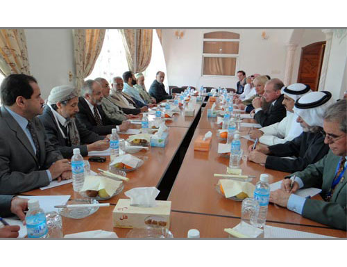 قيادات تجمع الإصلاح تبحث مع سفراء الدول العشر الراعية للمبادرة الخليجية سبل إنجاح الحوار