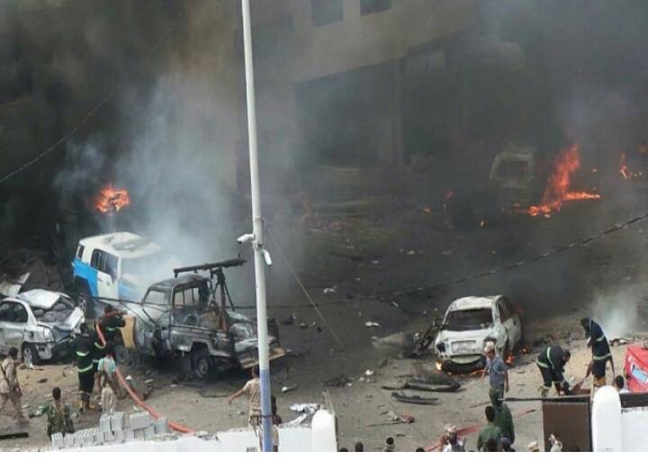 هجوم انتحاري بسيارة مفخخة يستهدف مقر قيادة قوات الحزام الأمني في عدن
