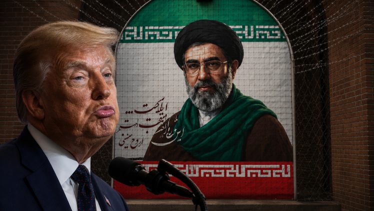ترامب يتهم إيران بمهاجمة سفينة في مضيق هرمز.. وطهران تصف البيان الأمريكي الخليجي بـ"الاستفزازي"