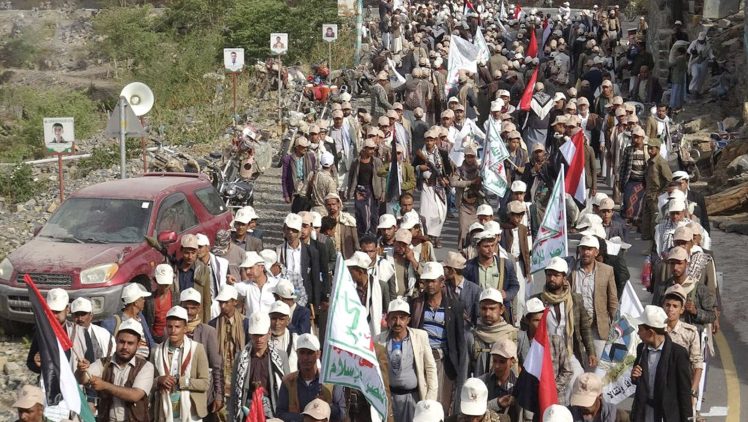 الحوثي يلوح بالقوات الشعبية التي حشدها باسم تحرير فلسطين لمواجهة "قوى العدوان"