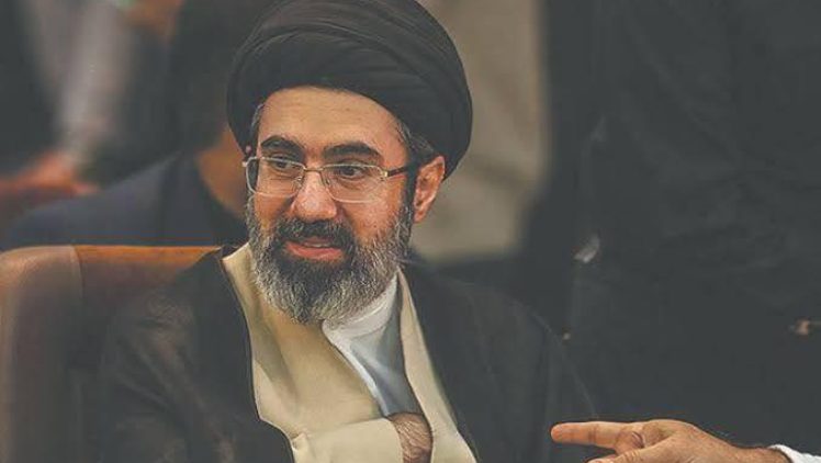 مجتبى خامنئي.. مرشد إيران الأعلى الغائب عن الأنظار