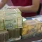 الدولار الأمريكي يتخطى حاجز الـ2200 ريال يمني للمرة الأولى
